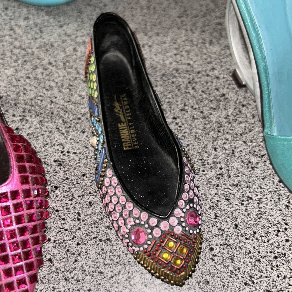 Just The Right Shoe-Various Available choose yours at checkout posting for 1 - Picture 5 of 16